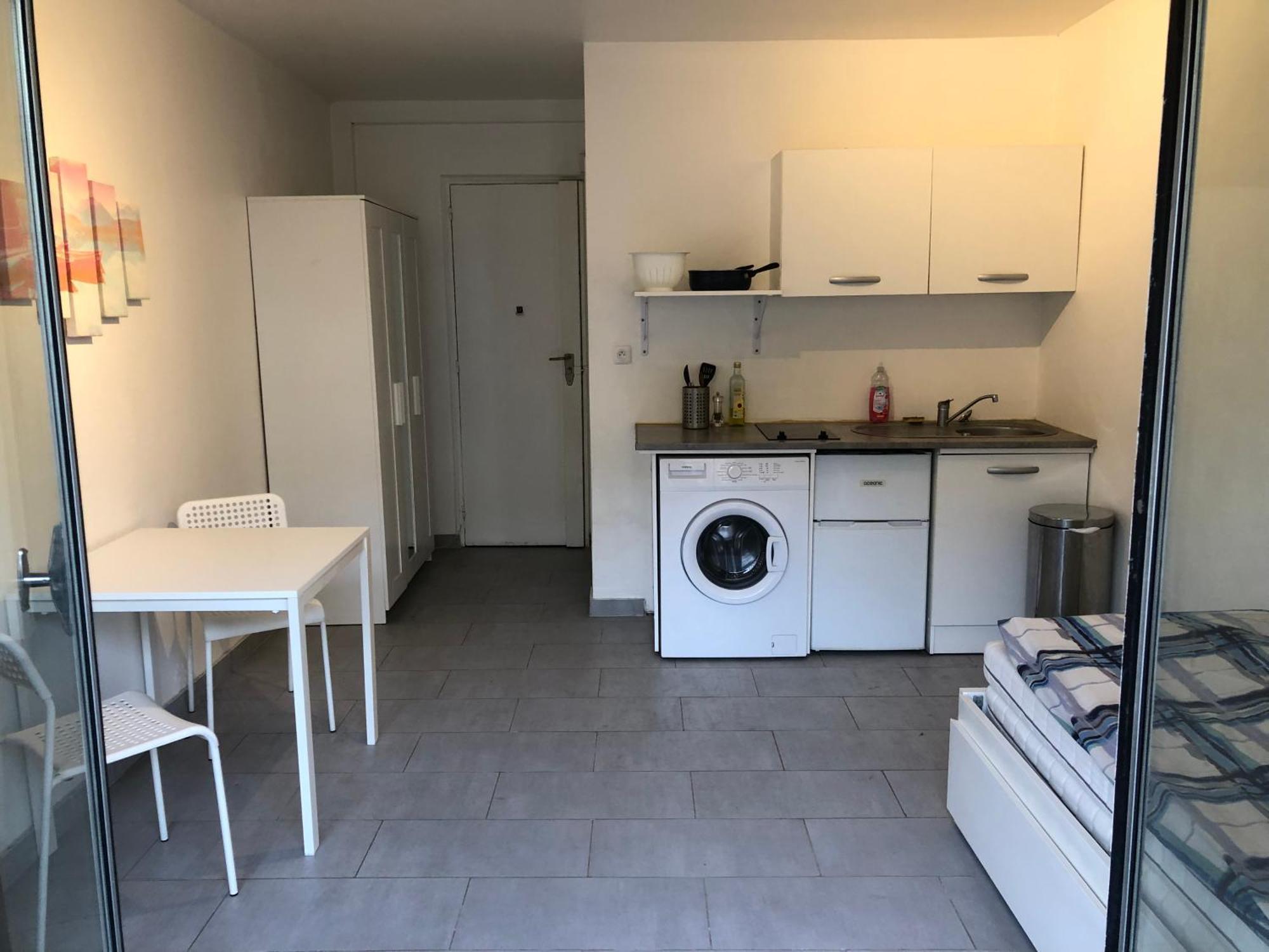 Apartment Beautiful Next To Metro Paris